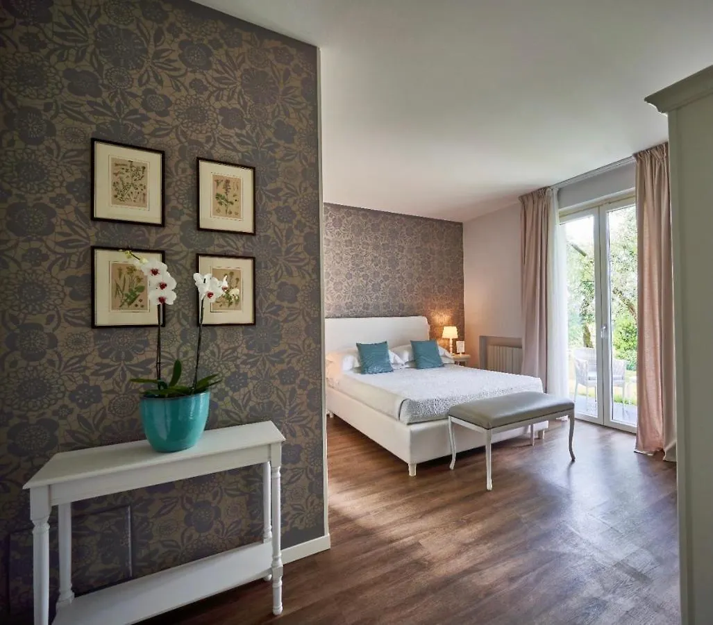 Hotel Clodia - Adults Only Сирмионе Италия
