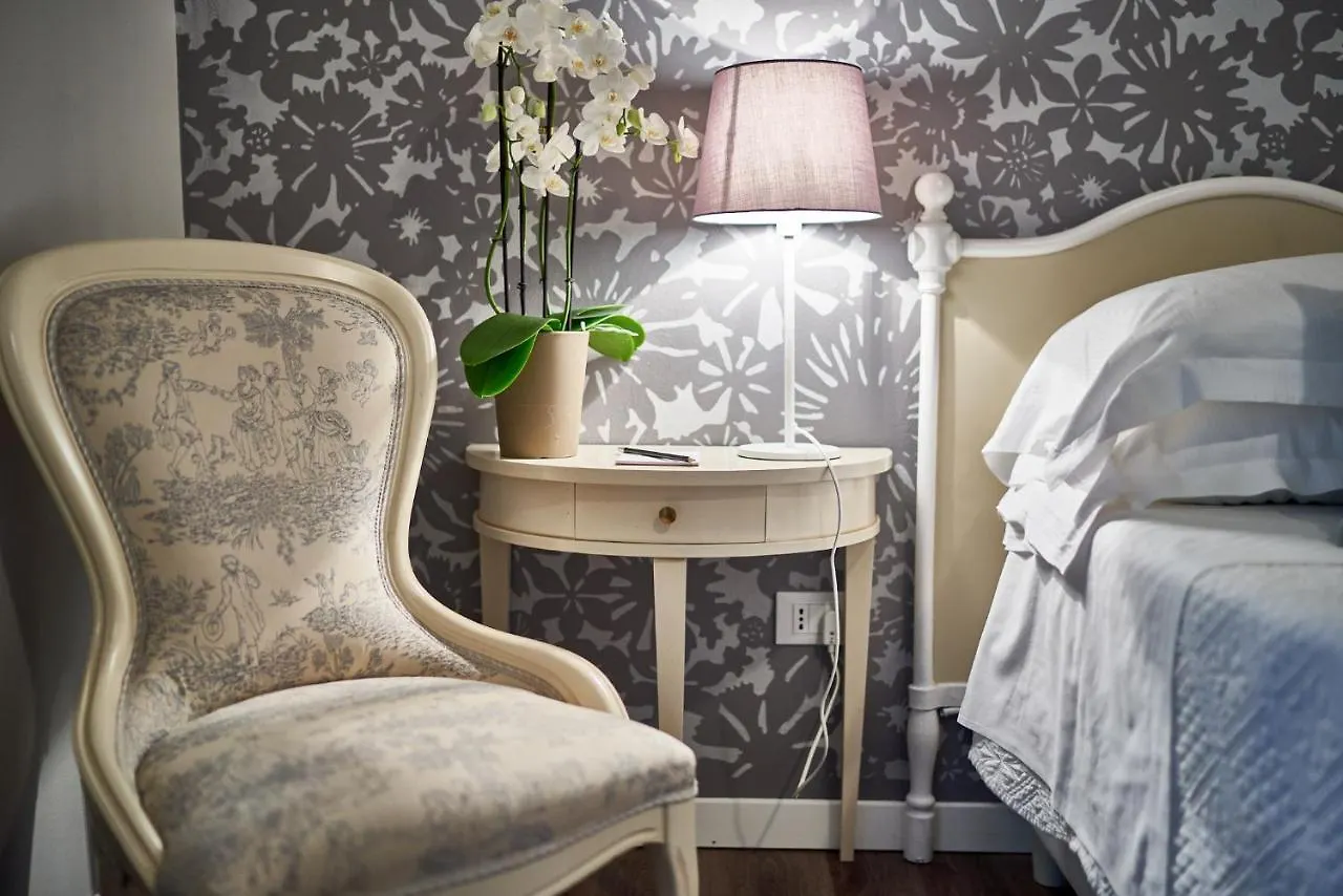 Hotel Clodia - Adults Only Сирмионе